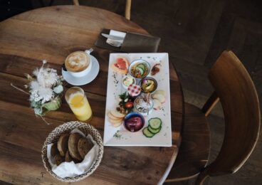 Fruehstueck im Cafe